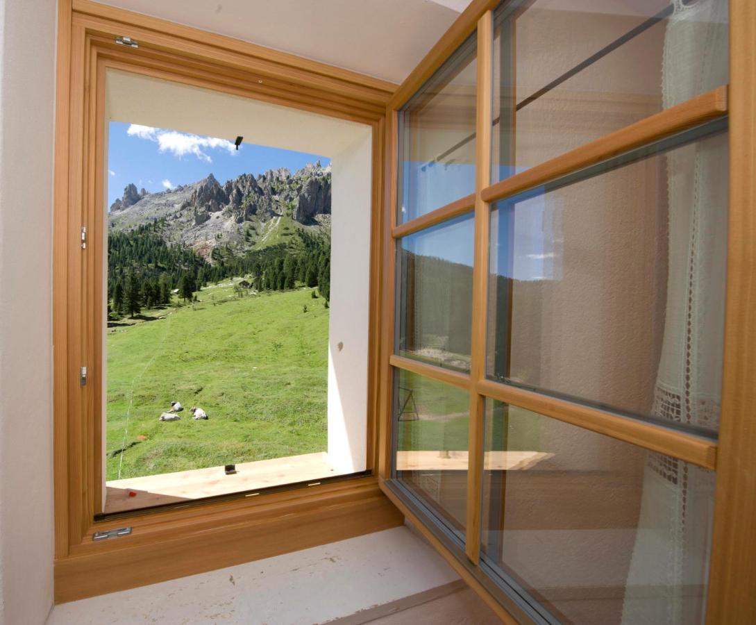 Rifugio Stella Alpina Spiz Piaz Per Escursionisti Hotel Pozza di Fassa Luaran gambar