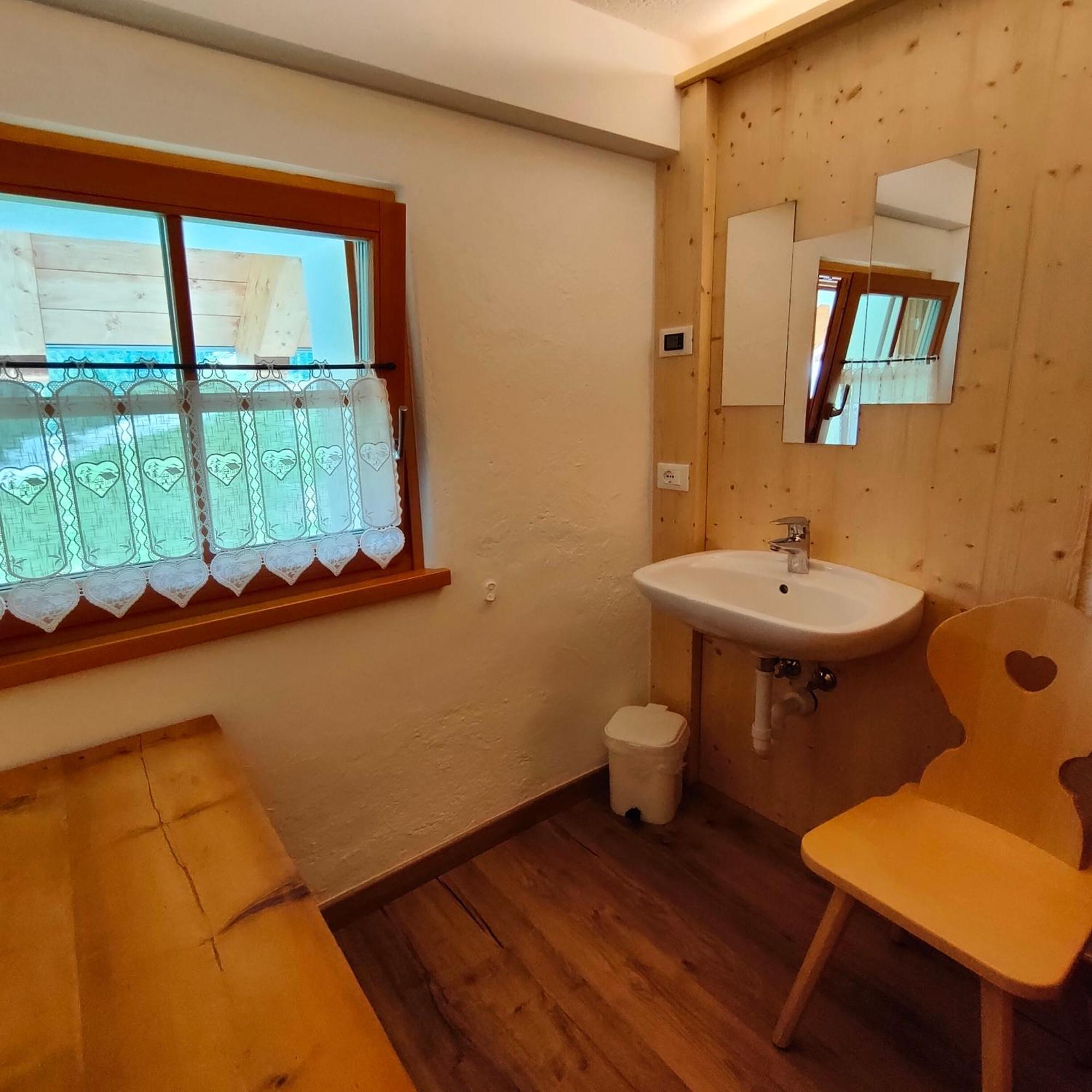 Rifugio Stella Alpina Spiz Piaz Per Escursionisti Hotel Pozza di Fassa Luaran gambar