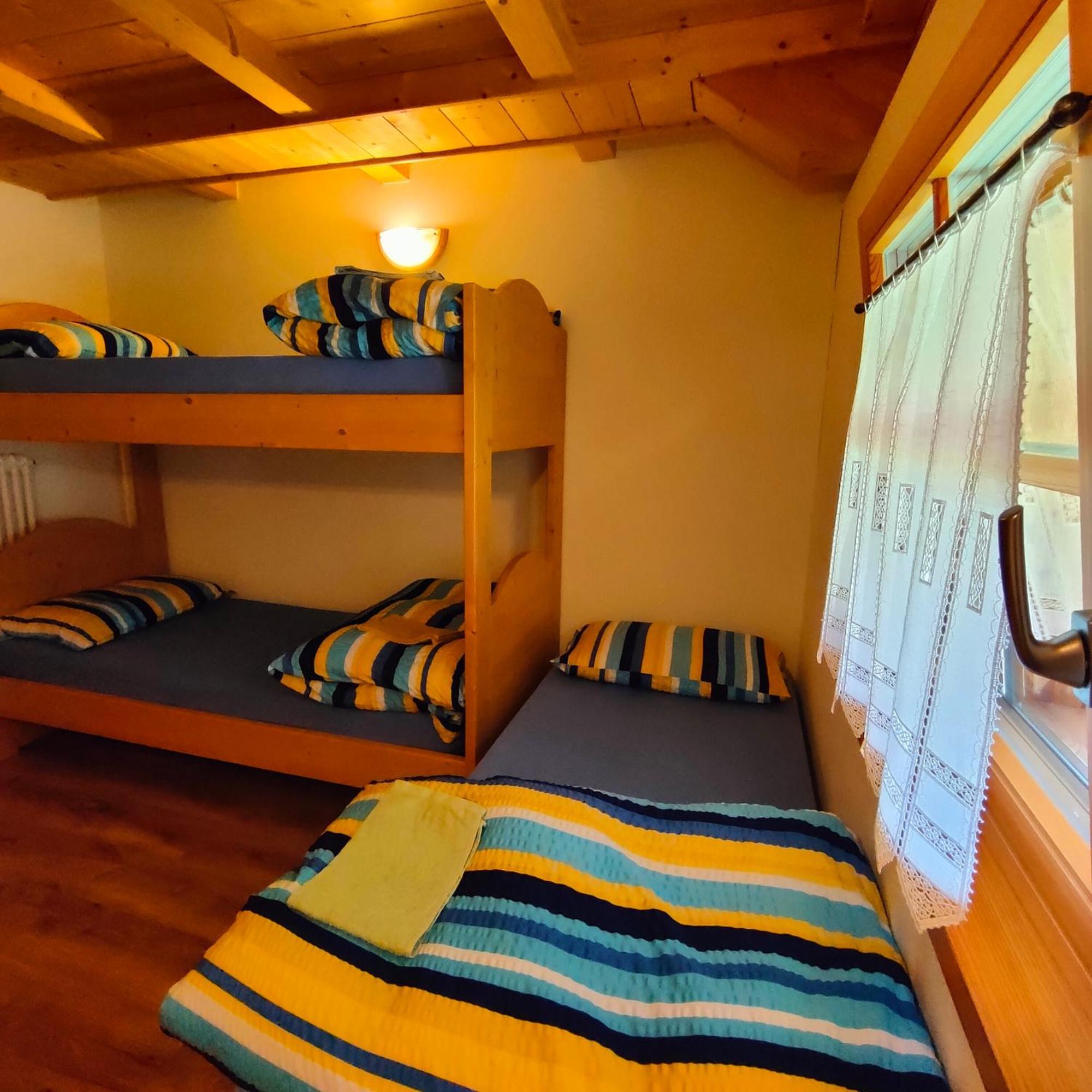 Rifugio Stella Alpina Spiz Piaz Per Escursionisti Hotel Pozza di Fassa Luaran gambar